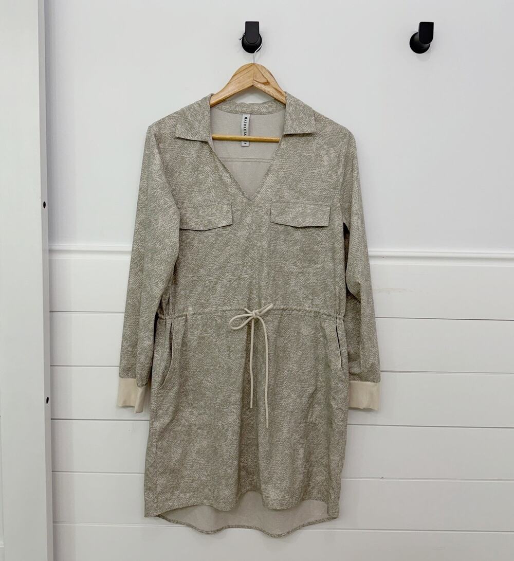 Women’s Athleta Zuma Printed Shirt dress Viper Gray Size M
